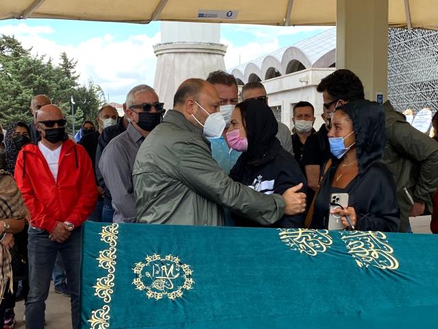 Yeşim Salkım'ın babası son yolculuğuna uğurlandı