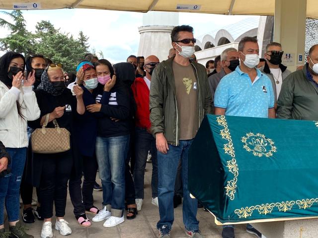 Yeşim Salkım'ın babası son yolculuğuna uğurlandı